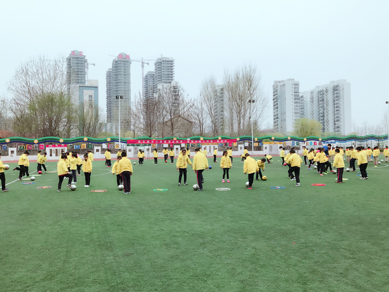 连云港市吕恒莱小学体育“港城名师工作室”校校行活动在我校举行