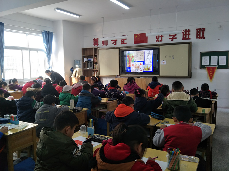 高举十九大旗帜，我校教师走进海州区南城小学开展校际交流活动