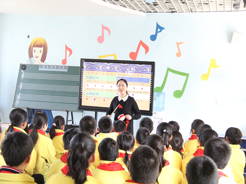 连云港市直属小学教学视导走进师专二附小