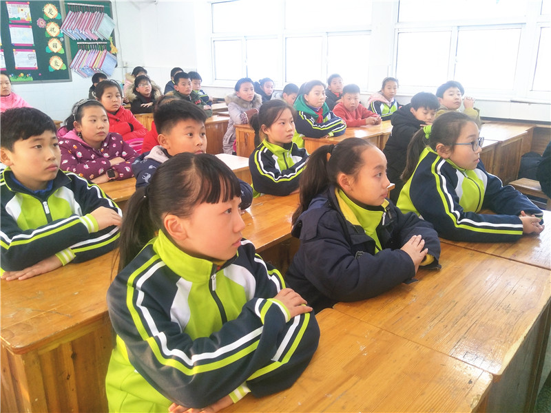 学宪法 讲宪法 做守法好少年