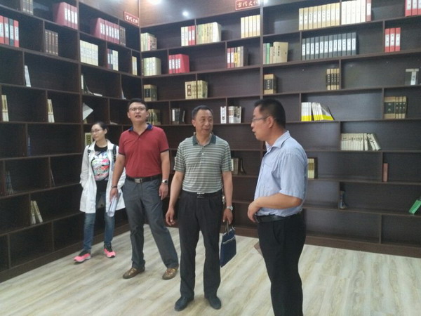 市校园安全互查工作组走进师专二附小