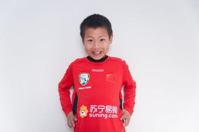 我校足球小将代表中国出征俄罗斯世界杯