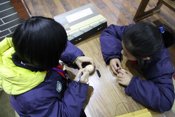 师专二附小教育集团国学堂小学士开展“喜迎春分”实践活动