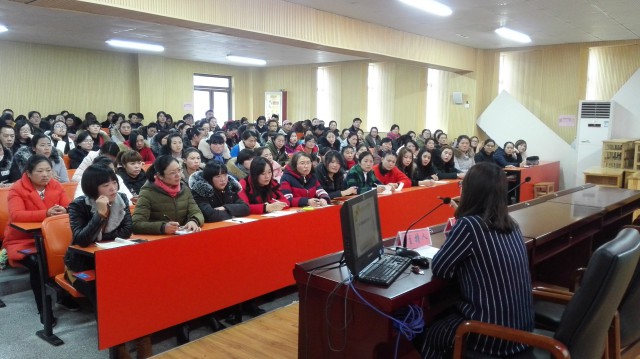 “呵护童心  科学家教  ”――我与孩子同成长