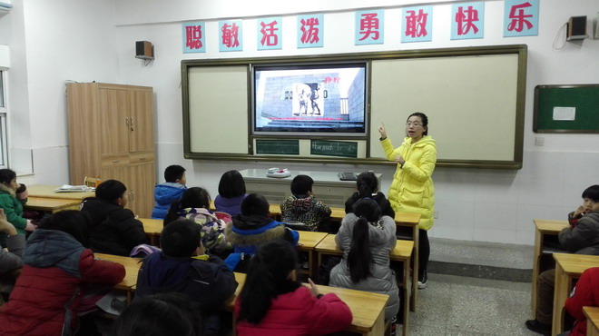 师专二附小教育集团开展第三个国家公祭日系列活动