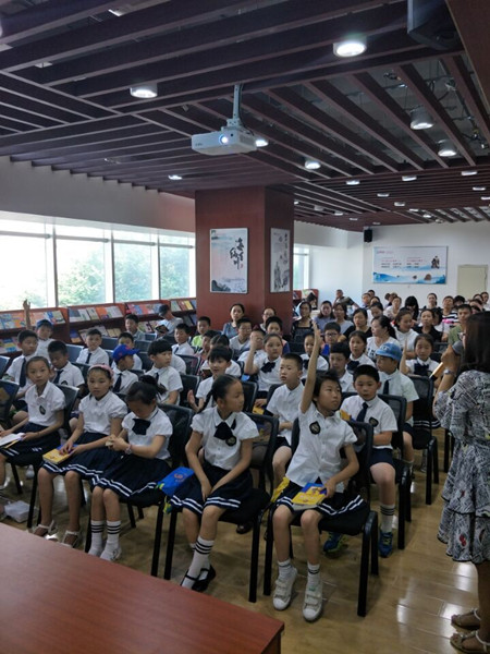 以长袜子皮皮为友  让真阅读浸润童心